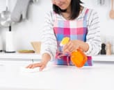 人や環境に優しい、台所をピカピカにする方法