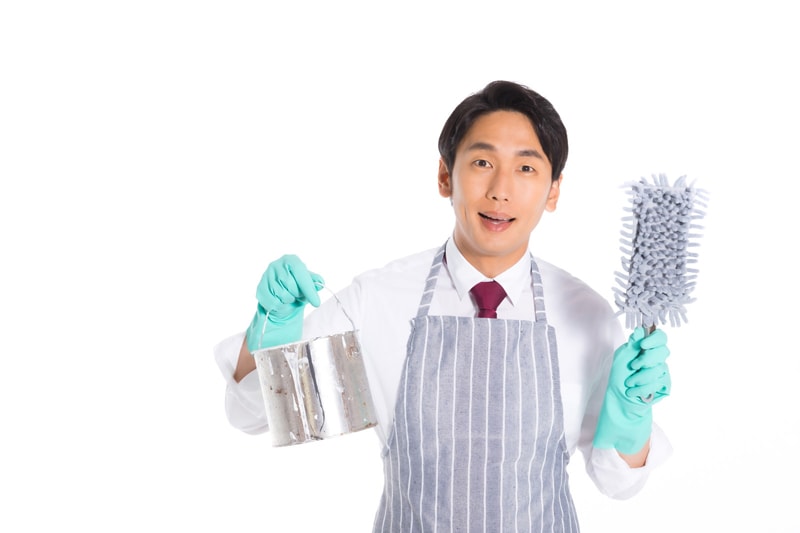 エアコンのドレンパンの掃除頻度は1～2年に1回程度が目安