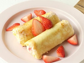 苺とクリームチーズのくるくるフレンチトースト