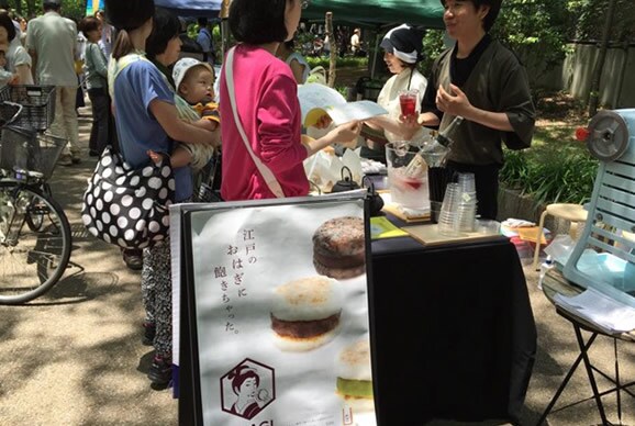 靱公園「バラ祭り」にて『OHAGI BURGER』を出店
