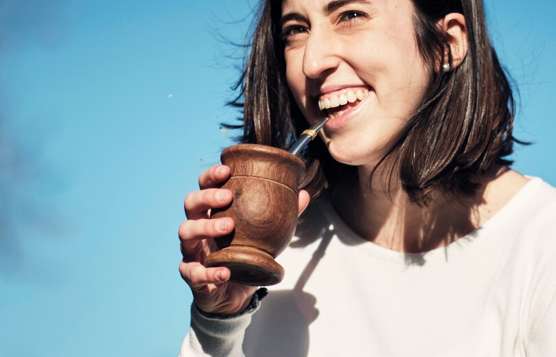 アルゼンチンではマテ茶のことを「マテ」といいますが、茶葉のことも「マテ」、さらにカップも「マテ」と呼ぶそうです。混乱しそうですね！