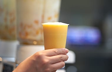 愛され続けて半世紀！日本初の駅ナカジューススタンド