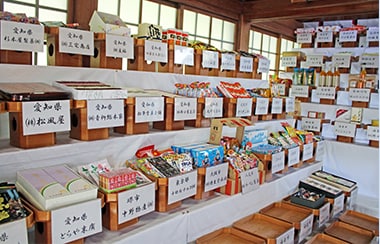 お菓子が集まる神社で、「お菓子の元祖」に迫る！
